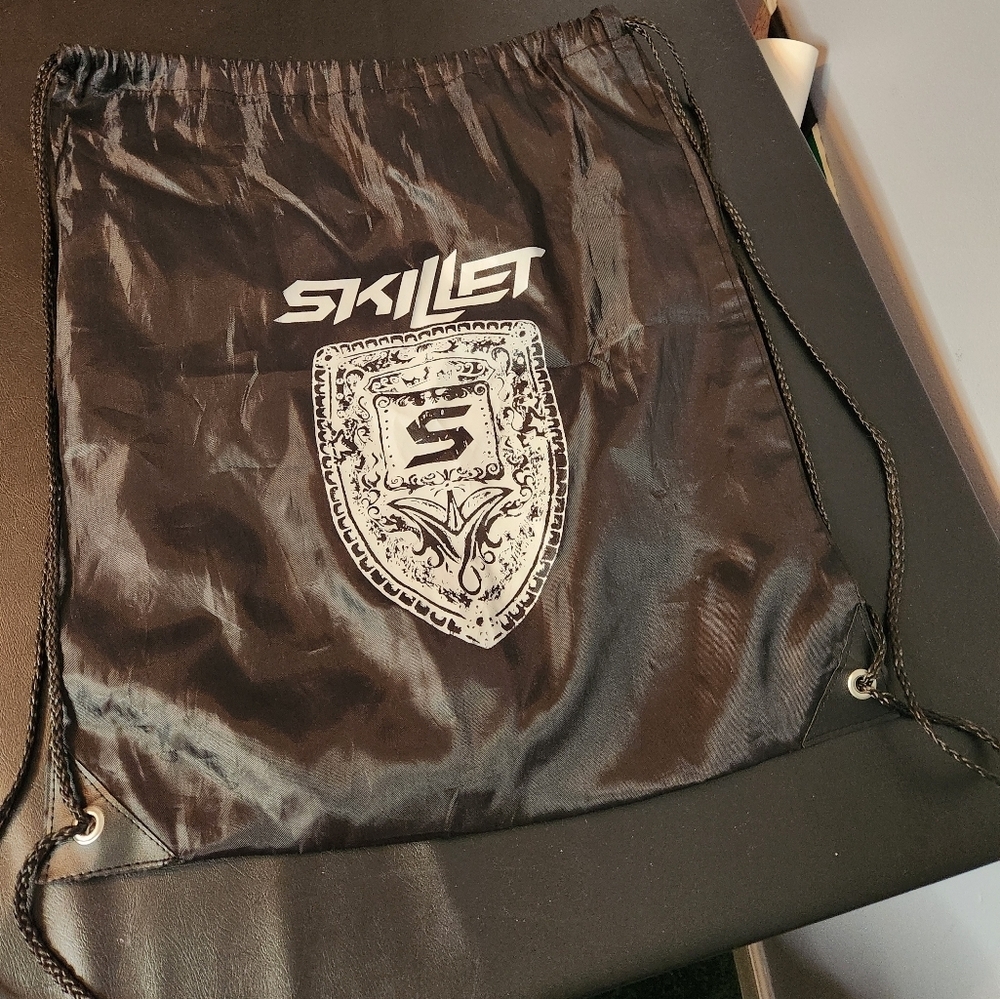 Skillet Drawstring Bag By Hit